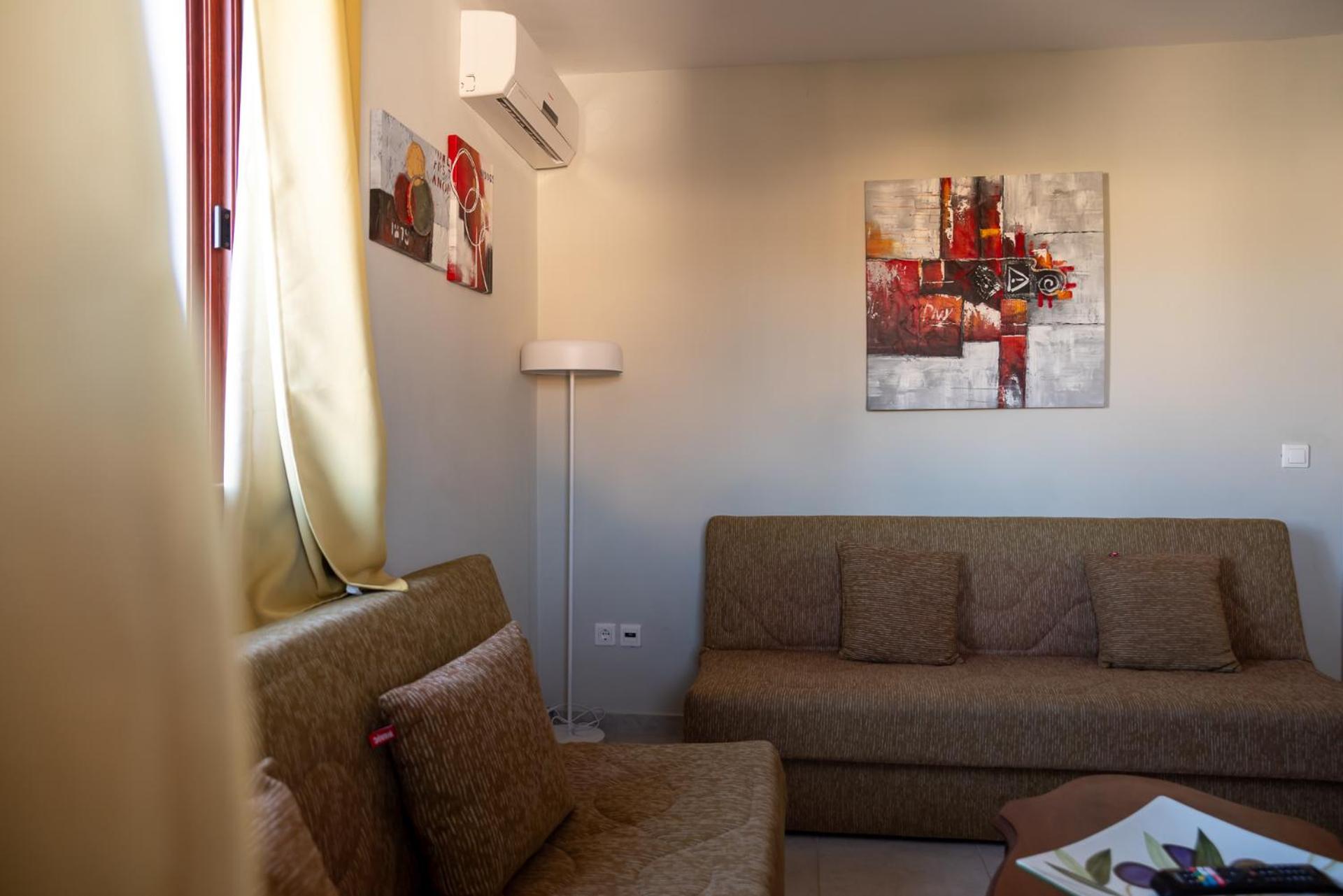 Stratos By Mroom Apartments Makrýgialos Exteriér fotografie